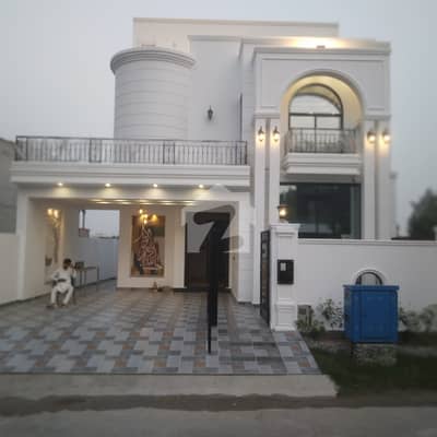 لیک سٹی ۔ سیکٹر ایم ۔ 2اے لیک سٹی,رائیونڈ روڈ,لاہور میں 6 کمروں کا 10 مرلہ مکان 5.25 کروڑ میں برائے فروخت۔ لیک سٹی ۔ سیکٹر ایم ۔ 2اے لیک سٹی,رائیونڈ روڈ,لاہور میں 6 کمروں کا 10 مرلہ مکان 5.25 کروڑ میں برائے فروخت۔