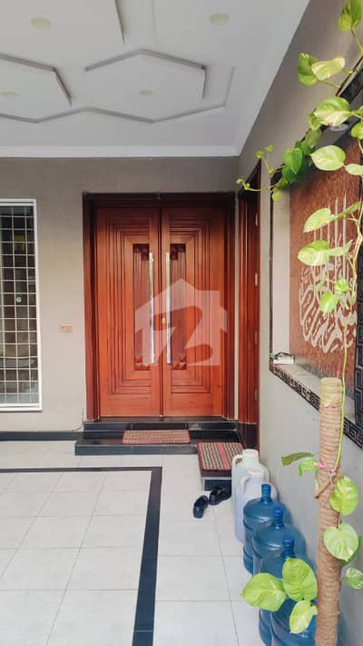 7 Marla Beautiful Location House Available For Sale