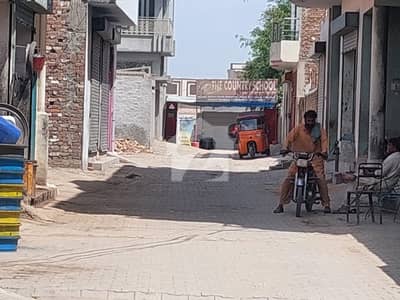 علاوہ مظفر گڑہ میں 4 کنال کمرشل پلاٹ 13.0 لاکھ میں برائے فروخت۔