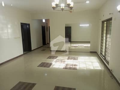 12 MARLA 4 BEDROOMS APARTMENT AVAILABLE FOR SALE 12 MARLA 4 BEDROOMS APARTMENT AVAILABLE FOR SALE