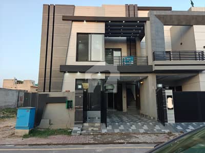 Luxurious Designer Owner Build 5 Marla Modren Design Brand New House For Sale In Bahria Town Lahore Luxurious Designer Owner Build 5 Marla Modren Design Brand New House For Sale In Bahria Town Lahore