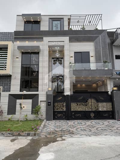 5.33 Marla Ultra Modern Luxury House Available For Sale in Citi Housing Sialkot