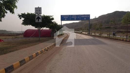 10 Marla Plot For Sale