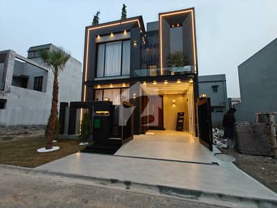 Luxurious Designer Owner Build 5 Marla Modren Design Brand New House For Sale In Bahria Town Lahore