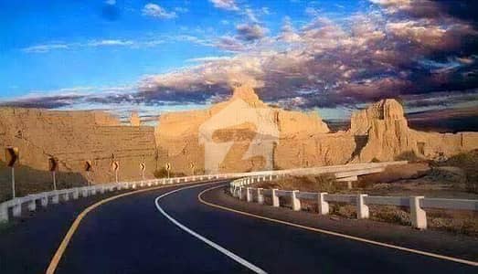 مکران کوسٹل ہائی وے گوادر میں 400 کنال رہائشی پلاٹ 1.5 کروڑ میں برائے فروخت۔
