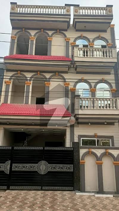 جوبلی ٹاؤن لاہور میں 5 کمروں کا 5 مرلہ مکان 2.25 کروڑ میں برائے فروخت۔