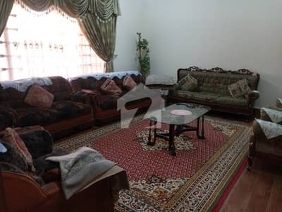 پاکستان ٹاؤن - فیز 1 پاکستان ٹاؤن,اسلام آباد میں 4 کمروں کا 1 کنال مکان 1.56 لاکھ میں کرایہ پر دستیاب ہے۔