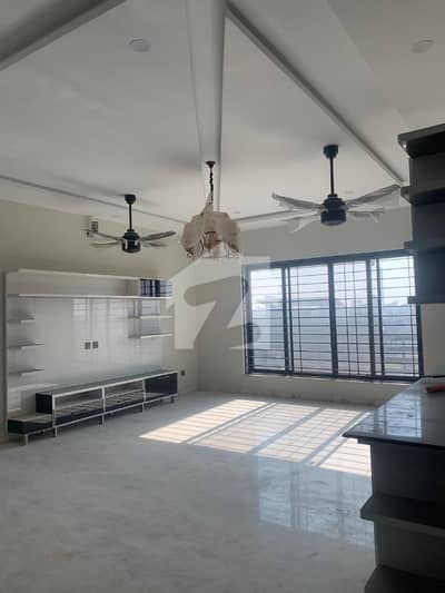 1 Kanal House For Rent