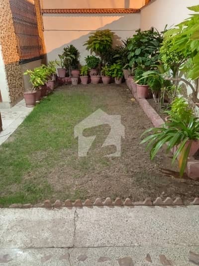 Double Storey 240 Square Yards House Available In Gulshan-E-Iqbal - Block 1 For Sale Double Storey 240 Square Yards House Available In Gulshan-E-Iqbal - Block 1 For Sale