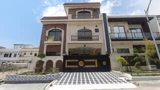 1800 Square Feet House Is Available For sale 1800 Square Feet House Is Available For sale