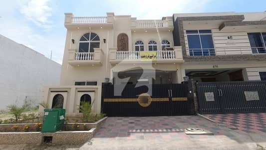 Buy your ideal 1800 Square Feet House in a prime location of Islamabad