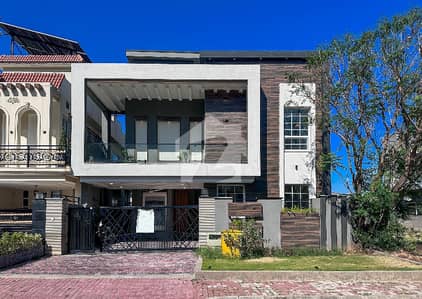 13 Marla Designer House Available