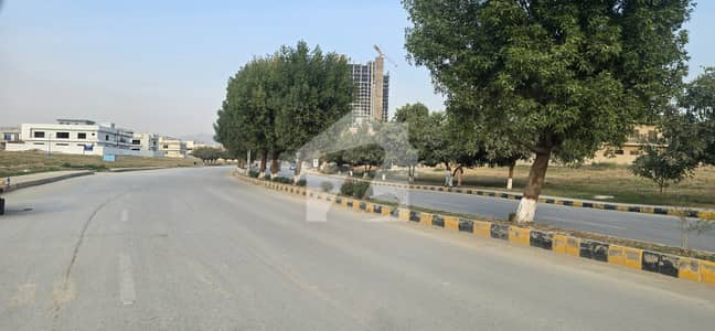 10 Marla Corner Park-Facing Plot for Sale in D Block, B-17 Islamabad