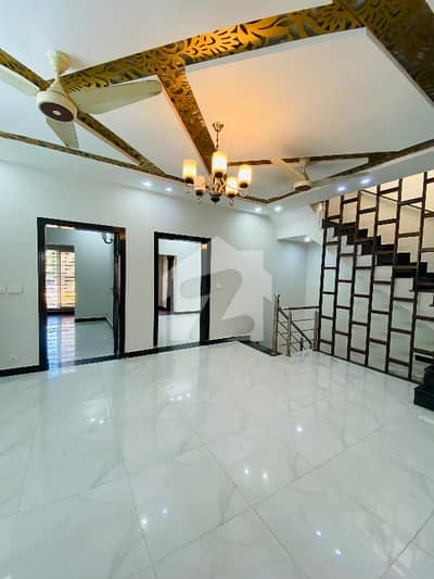 Abubakar Block 7 Marla Upper Portion Brand New
