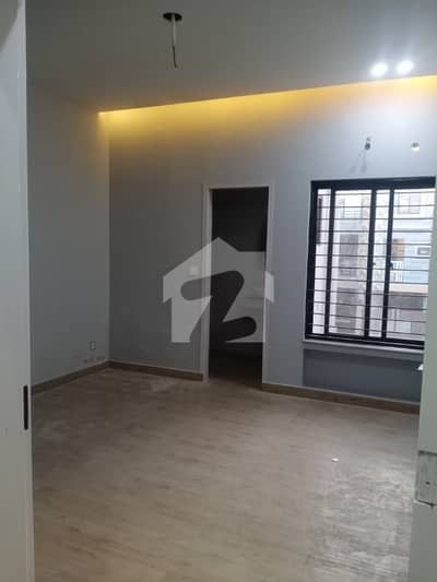 10 Marla Upper Portion Available For Rent In Tariq Garden Lahore