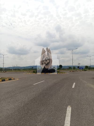 1 Kanal Solid Prime Location Plot For Sale Block G B-17 Islambad
