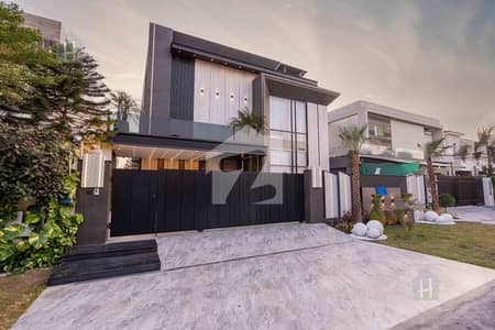 1 KANAL ULTRA MODREN LUXURIOUS DESIGNER HOUSE FOR SALE