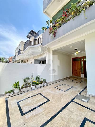 F11 6 Bedroom 6 Bath 2 Kitchen 2 Drawing Marble Flooring,