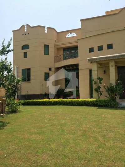 بنی گالہ اسلام آباد میں 5 کمروں کا 2 کنال مکان 15.0 کروڑ میں برائے فروخت۔