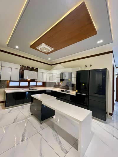 600 Yards Slightly Used Upper Portion with Basement for Rent at DHA Phase 6 Only for Multinational Companies or Bankers.