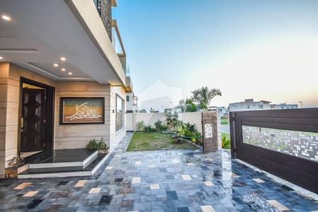 20 Marla Upper Portion Available For Rent In DHA Phase 8 Ex Park View