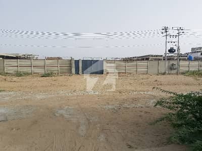 1 acre 2 acre leased Form 7 form 2 farm house land availabke in Malir cantt back area very very prime location for farm houses cattle farm and industral zone.