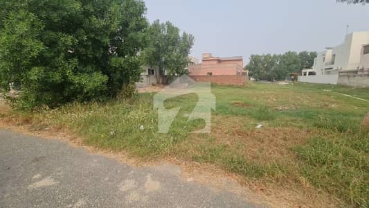 One Kanal Plot In Lake City M2 BLOCK