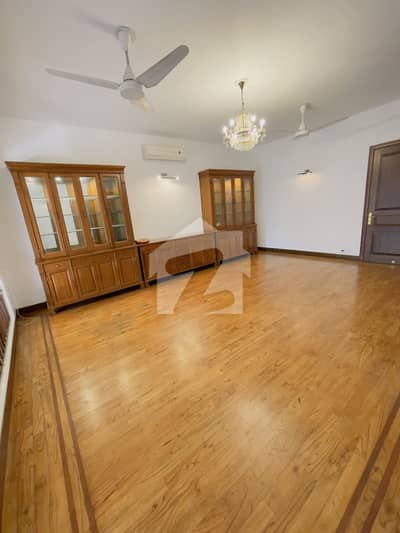 embassador level house for rent in f-7 embassador level house for rent in f-7