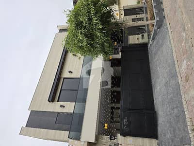 ٹاپ سٹی 1 اسلام آباد میں 5 کمروں کا 10 مرلہ مکان 5.0 کروڑ میں برائے فروخت۔ ٹاپ سٹی 1 اسلام آباد میں 5 کمروں کا 10 مرلہ مکان 5.0 کروڑ میں برائے فروخت۔