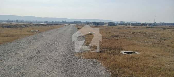 B17 Block A 560 square yad MDR Corner Plot Available For Sale B17 Block A 560 square yad MDR Corner Plot Available For Sale