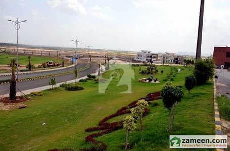 B17 Block C 1 Kanal 60ft road Plot Available For Sale