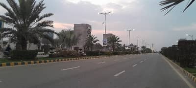 Prime Location Residential Plot Sized 10 Marla Available In New Lahore City