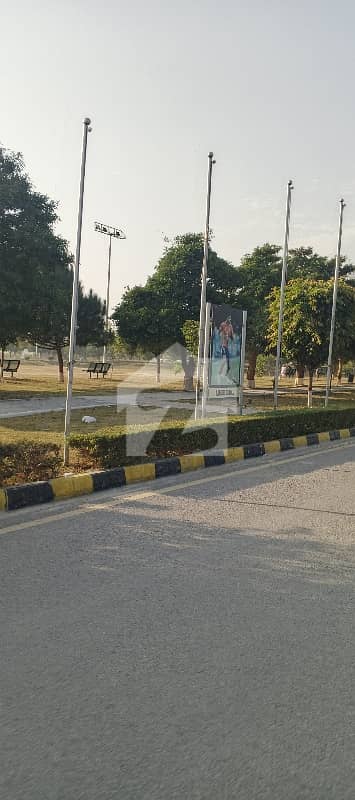 ایم پی سی ایچ ایس - بلاک جی ایم پی سی ایچ ایس ۔ ملٹی گارڈنز,بی ۔ 17,اسلام آباد میں 5 مرلہ رہائشی پلاٹ 70.0 لاکھ میں برائے فروخت۔