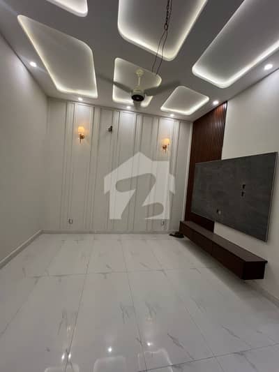 10 Marla Upper Portion Available for Rent