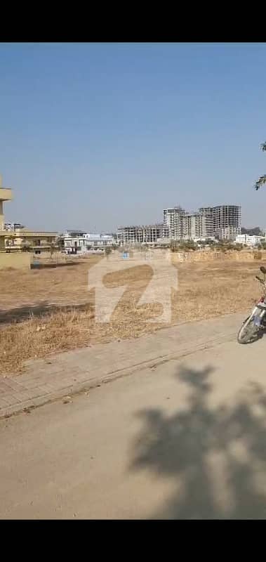 ٹاپ سٹی 1 - بلاک ای ٹاپ سٹی 1,اسلام آباد میں 1 کنال رہائشی پلاٹ 1.65 کروڑ میں برائے فروخت۔