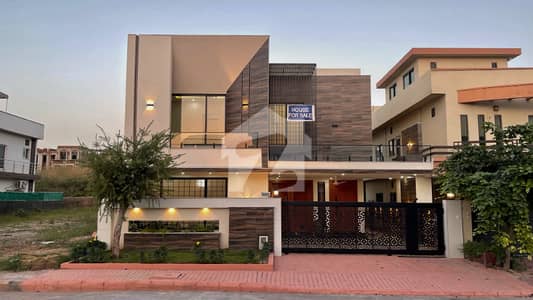 بحریہ ٹاؤن فیز 8 ۔ بلاک بی بحریہ ٹاؤن فیز 8,بحریہ ٹاؤن راولپنڈی,راولپنڈی میں 5 کمروں کا 10 مرلہ مکان 4.5 کروڑ میں برائے فروخت۔ بحریہ ٹاؤن فیز 8 ۔ بلاک بی بحریہ ٹاؤن فیز 8,بحریہ ٹاؤن راولپنڈی,راولپنڈی میں 5 کمروں کا 10 مرلہ مکان 4.5 کروڑ میں برائے فروخت۔