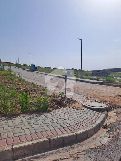 1 Kanal South Face Level Solid Land Good Location Plot Is Available For Sale