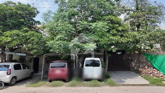 House Sized 18 Marla Available In Upper Mall House Sized 18 Marla Available In Upper Mall