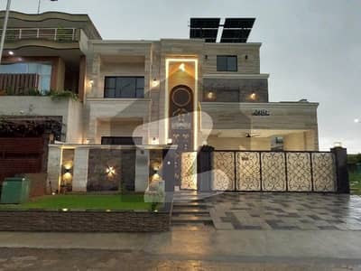 Good On Excellent Location 14 Marla House For sale In G-13/1