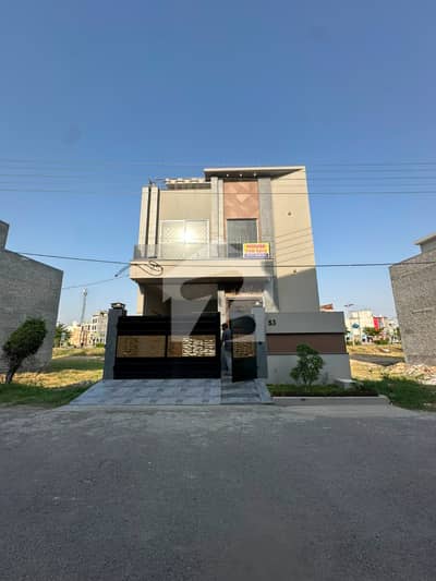 بسم اللہ ہاؤسنگ سکیم ۔ اقبال بلاک بسم اللہ ہاؤسنگ سکیم,جی ٹی روڈ,لاہور میں 4 کمروں کا 5 مرلہ مکان 2.5 کروڑ میں برائے فروخت۔ بسم اللہ ہاؤسنگ سکیم ۔ اقبال بلاک بسم اللہ ہاؤسنگ سکیم,جی ٹی روڈ,لاہور میں 4 کمروں کا 5 مرلہ مکان 2.5 کروڑ میں برائے فروخت۔
