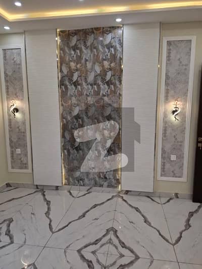 ڈی سی کالونی - کابل بلاک ڈی سی کالونی,گوجرانوالہ میں 7 کمروں کا 1 کنال مکان 10.5 کروڑ میں برائے فروخت۔