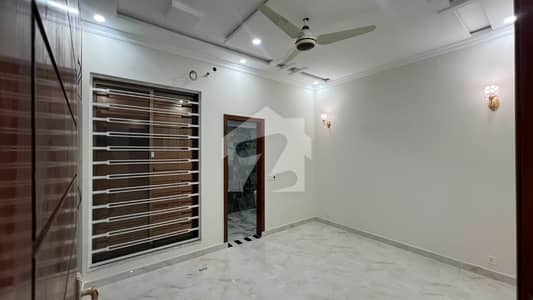 او ایل سی ۔ بلاک اے اوورسیز لو کاسٹ,بحریہ آرچرڈ فیز 2,بحریہ آرچرڈ,لاہور میں 3 کمروں کا 5 مرلہ مکان 2.05 کروڑ میں برائے فروخت۔ او ایل سی ۔ بلاک اے اوورسیز لو کاسٹ,بحریہ آرچرڈ فیز 2,بحریہ آرچرڈ,لاہور میں 3 کمروں کا 5 مرلہ مکان 2.05 کروڑ میں برائے فروخت۔