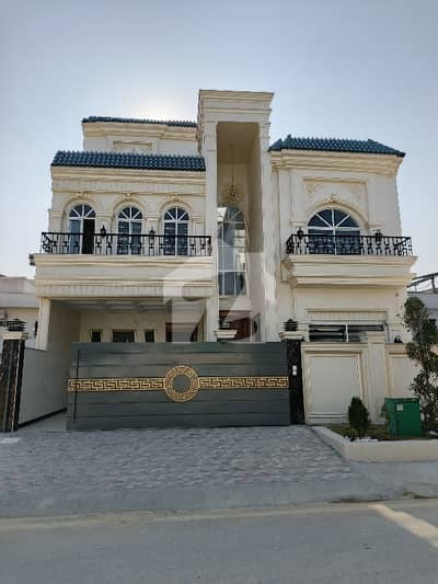 فیصل ٹاؤن - ایف ۔ 18 اسلام آباد میں 7 کمروں کا 11 مرلہ مکان 6.0 کروڑ میں برائے فروخت۔ فیصل ٹاؤن - ایف ۔ 18 اسلام آباد میں 7 کمروں کا 11 مرلہ مکان 6.0 کروڑ میں برائے فروخت۔