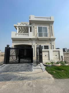 **5 Marla Luxury House For Sale In Park View City, Lahore. **