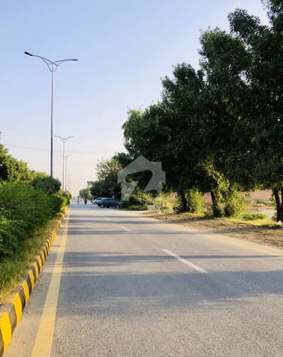10 Marla South Corner Plot For Sale