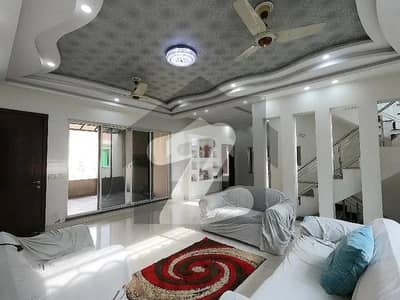 پیراگون سٹی لاہور میں 6 کمروں کا 1 کنال مکان 10.0 کروڑ میں برائے فروخت۔