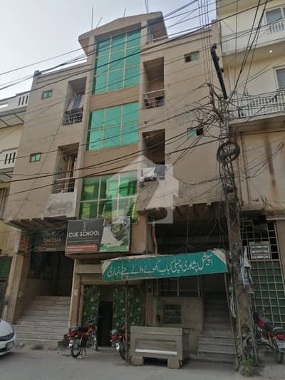 فضل ٹاؤن فیز 2 فضل ٹاؤن,راولپنڈی میں 8 کمروں کا 5 مرلہ عمارت 3.6 کروڑ میں برائے فروخت۔