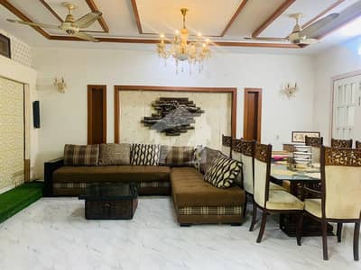 10 MARLA SLIGHTLY USED HOUSE FOR SALE IN WAPDA TOWN URGENT FOR SALE