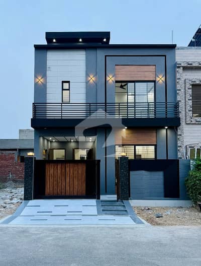 5 MARLA BRAND NEW HOUSE FOR SALE REASONABLE PRICE