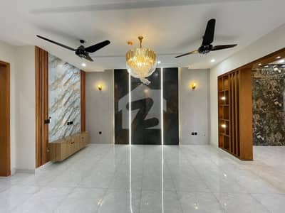8 Marla Brand New House For Sale In Valencia Town
